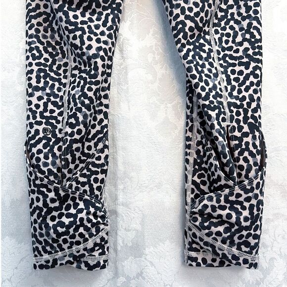 Lululemon Athletica Women’s Wunder Under SE Dance Pants Size 6 GUC 7/8 Length - Picture 8 of 10